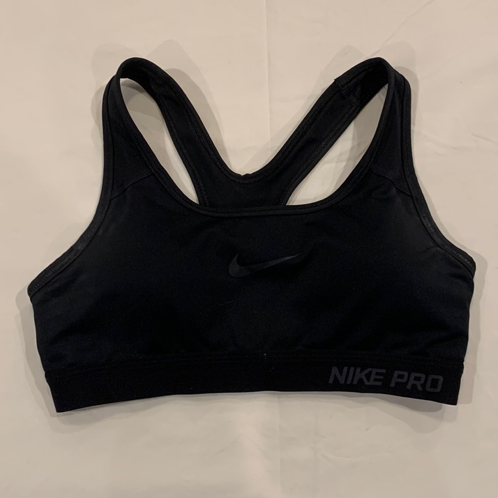 Nike pro sports bra